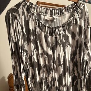 Size 3 (XL) Patterned Chico’s Top